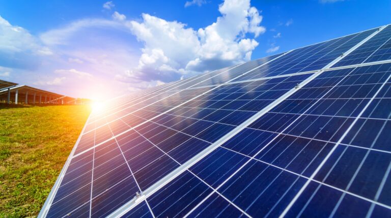 Solarspezialist kommt nach Menden (Sauerland) in den Gewerbepark Hämmer